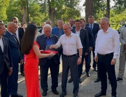 Аҟәа Амилаҭтә сахьатә галереиа официалла иаатит
