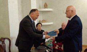 В Министерстве культуры прошло официальное вручение «Ахьдз-Апша» III степени Борису Чолария