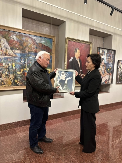 Супруга президента Ирма Хашиг приобрела картину Гиви Смыр на благотворительном аукционе