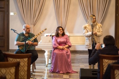 Музыканты Антон Давидянц и Лаура Водяницкая провели мастер-класс в Сухуме