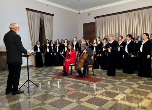 В Абхазском театре прошёл концерт Александра Князева и хоровой капеллы Абхазии
