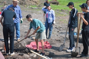 Докопаться до прошлого: как в Сухуме проводят археологические раскопки